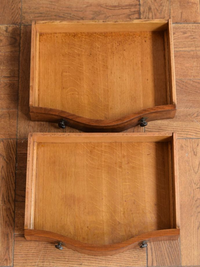 チェストの引き出しの中