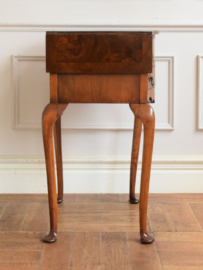 アンティークチェストの反対側