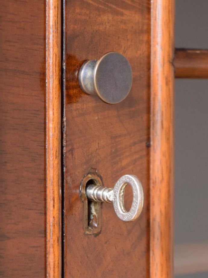 アンティークの鍵と取っ手