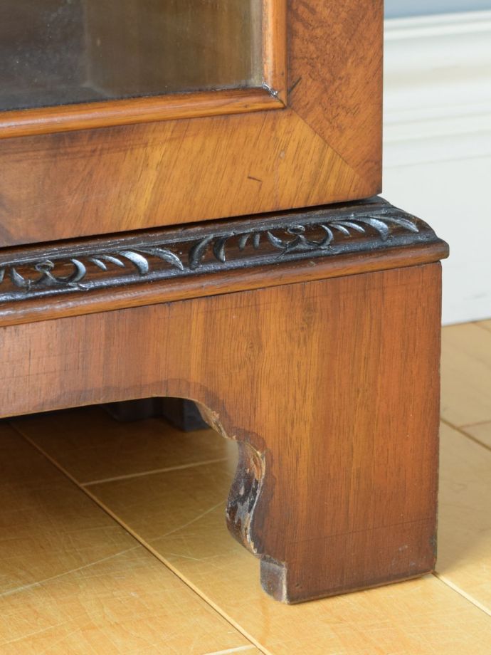 アンティーク家具の脚