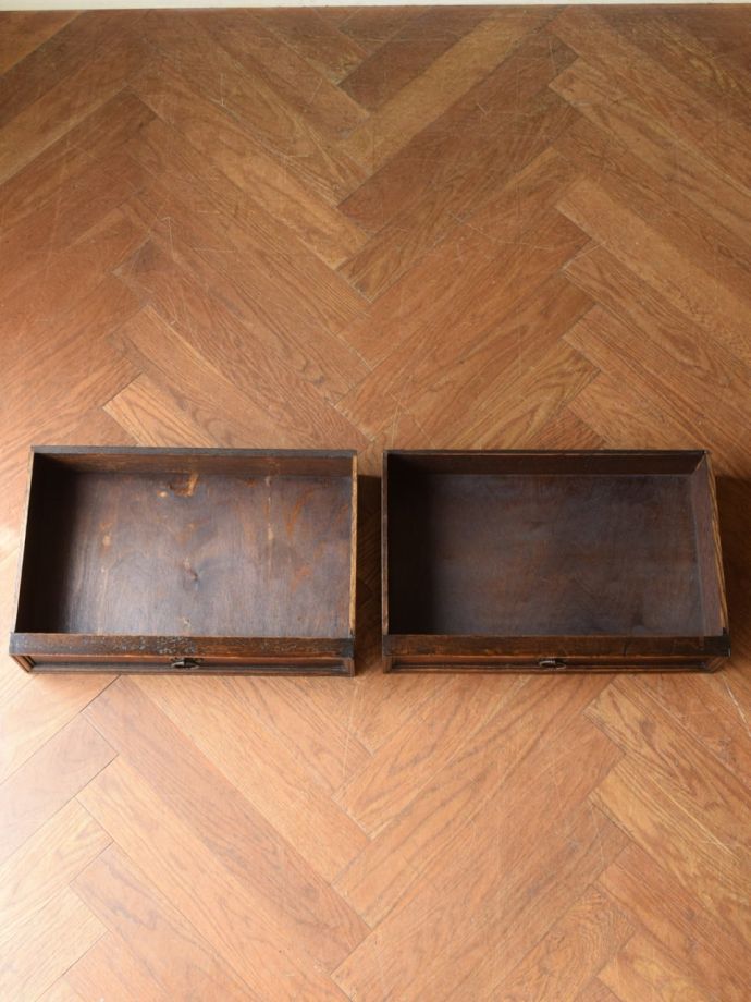 サイドボードの引き出し