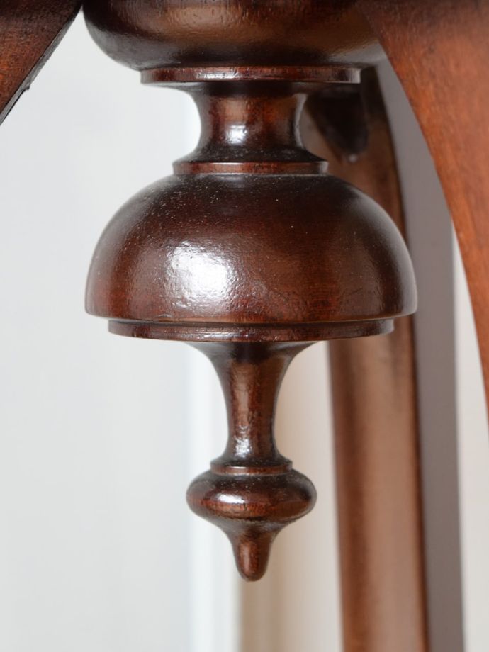 アンティーク家具の装飾