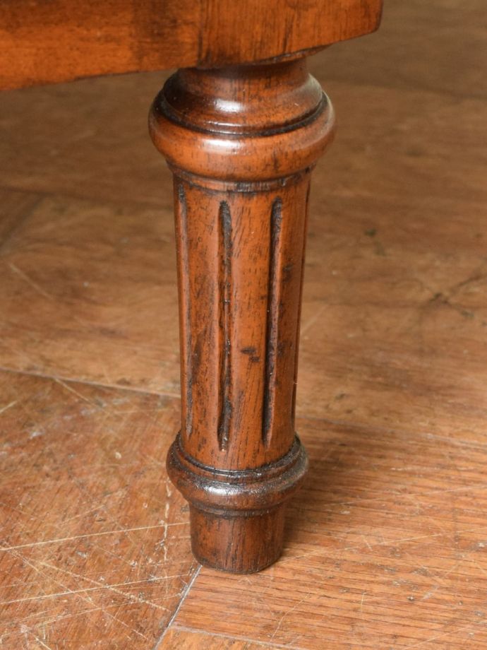 アンティーク家具の脚