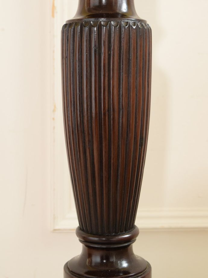 アンティーク家具の装飾