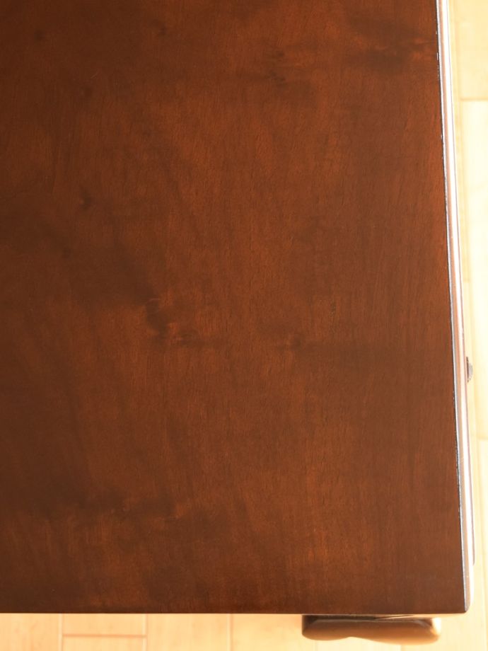 ドレッサーの天板