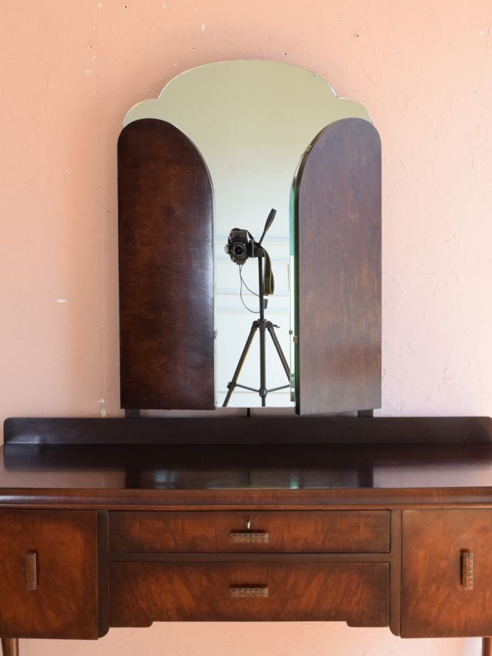 アンティークの三面鏡