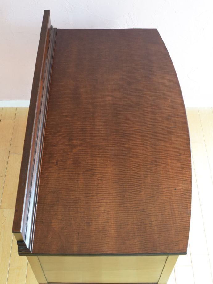 サイドボードの形