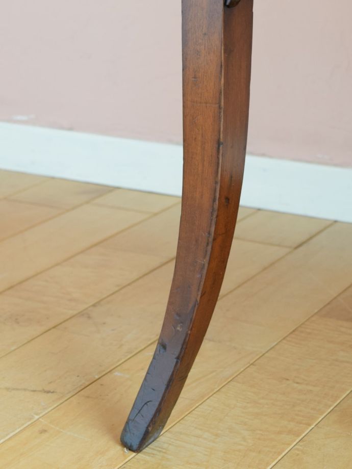 アンティーク家具の脚