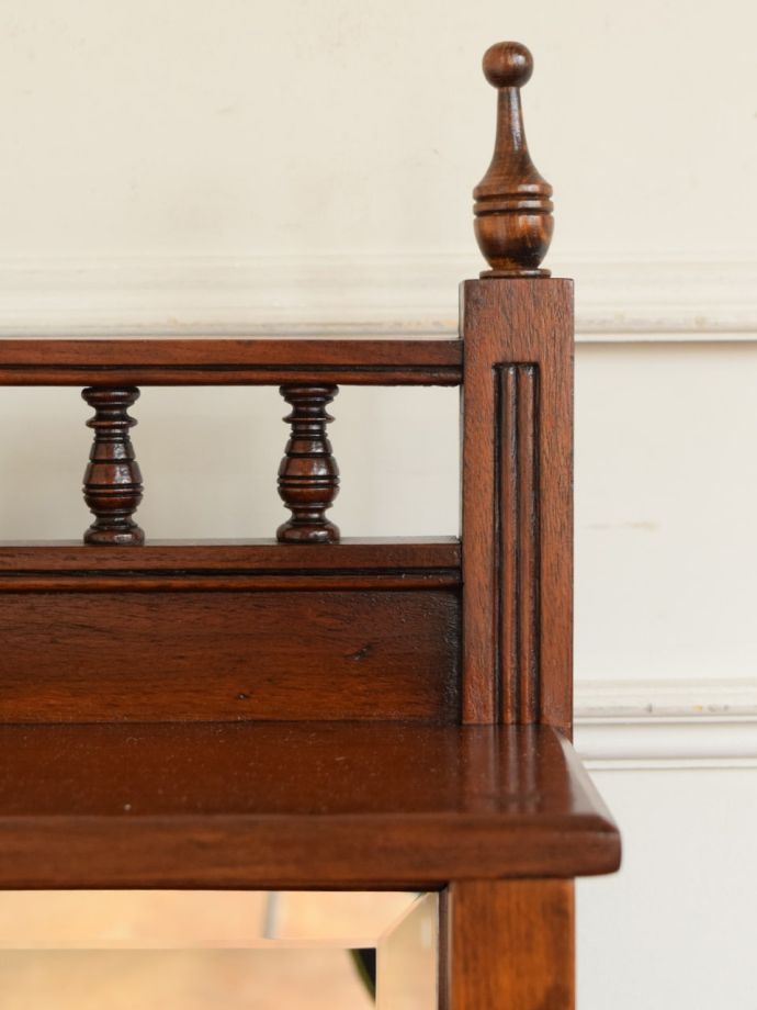 キャビネットの装飾