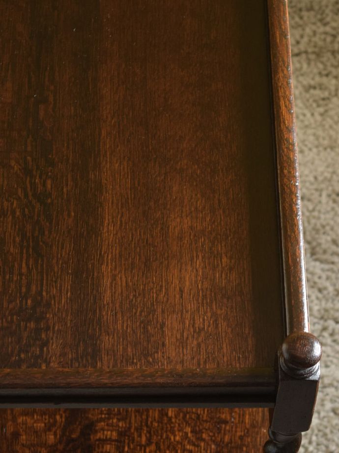 アンティークワゴンの木目