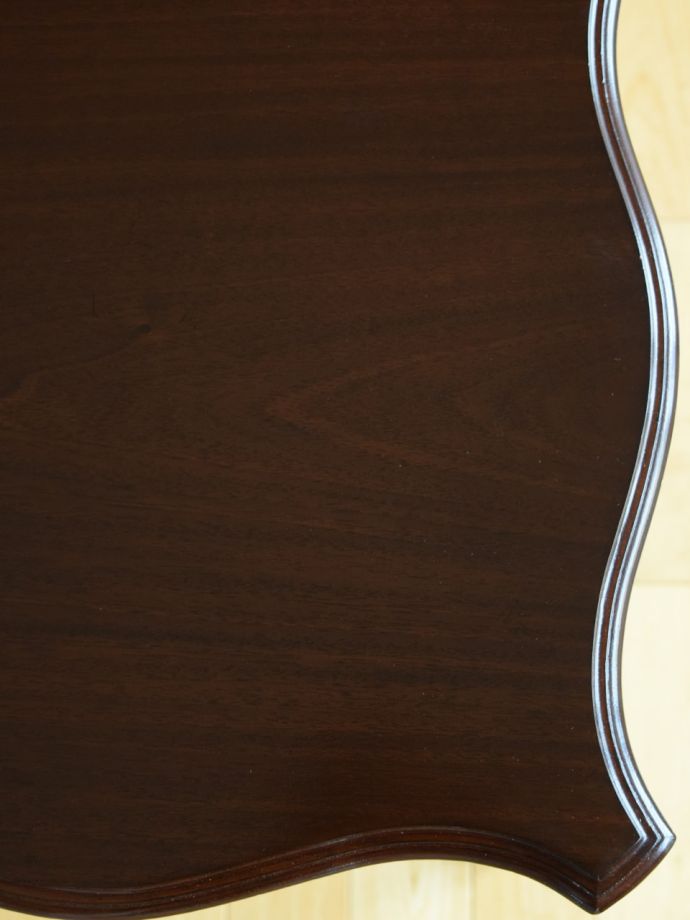 オケージョナルテーブルの天板