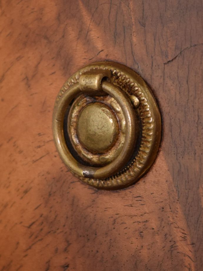 アンティーク家具の取っ手
