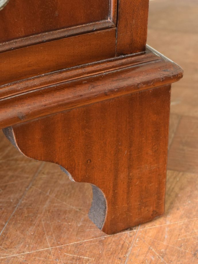 アンティーク家具の脚