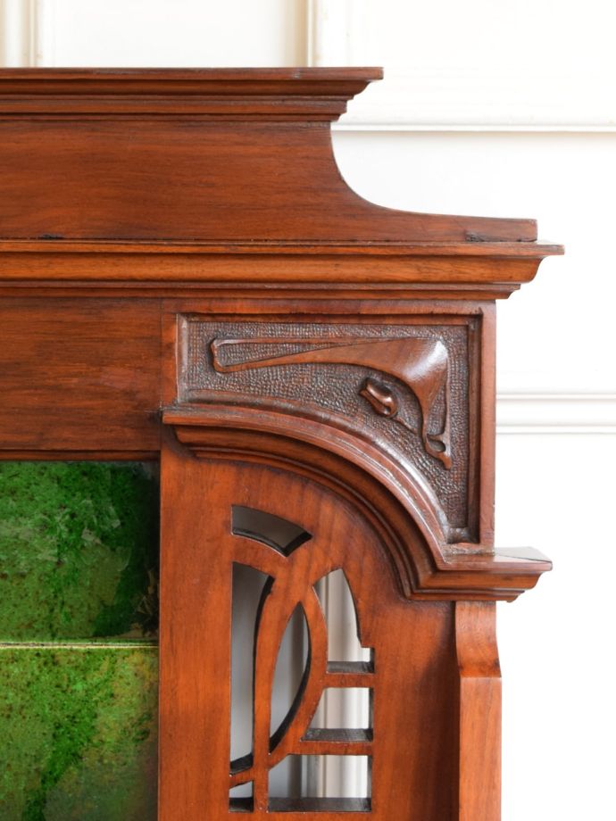 アンティークらしい彫