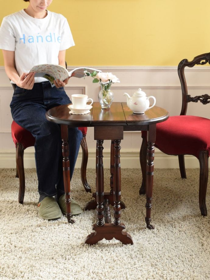 アンティークのゲートレッグテーブル