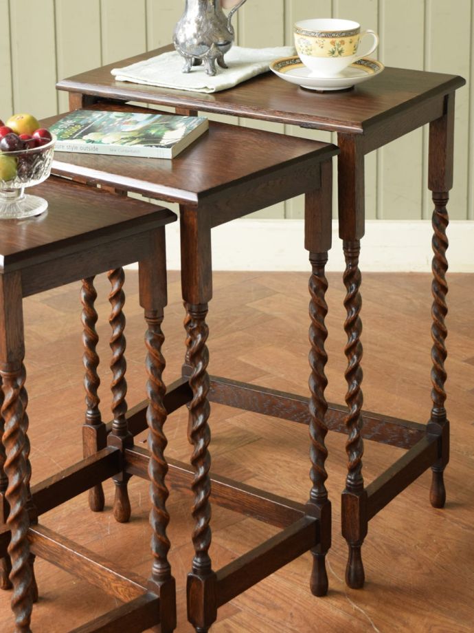 おしゃれなネストテーブル