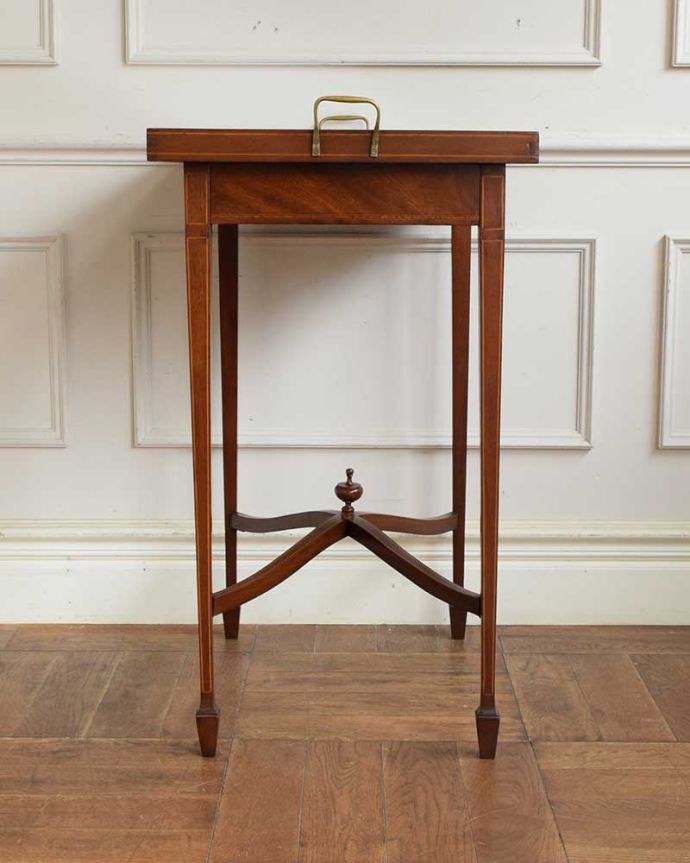 アンティーク家具の側面