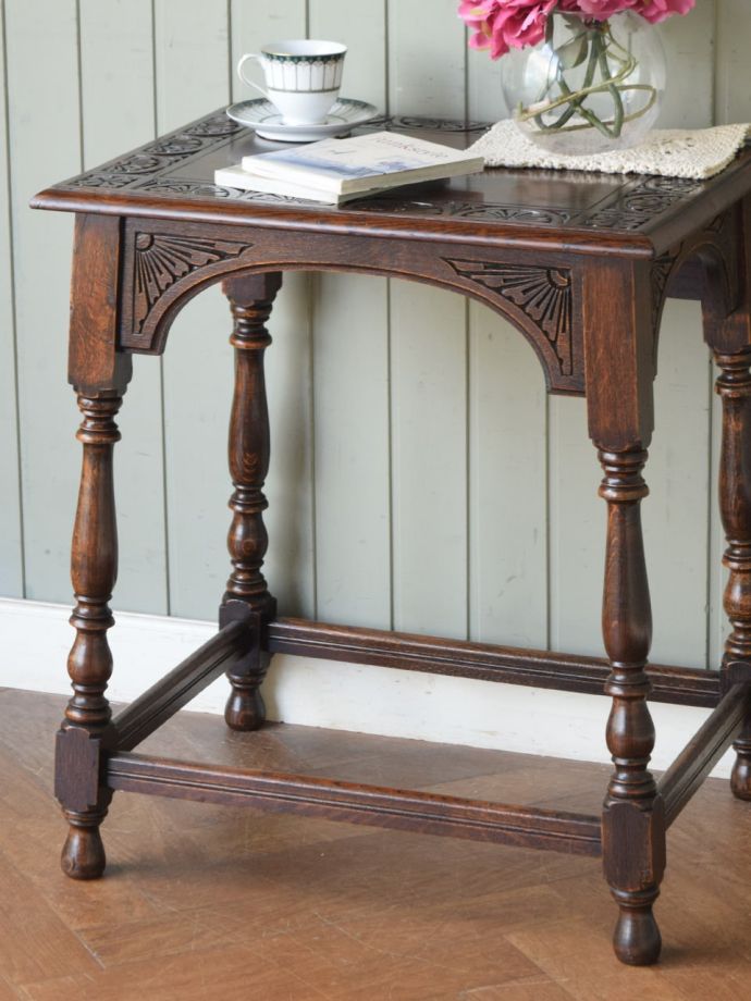 おしゃれなサイドテーブル