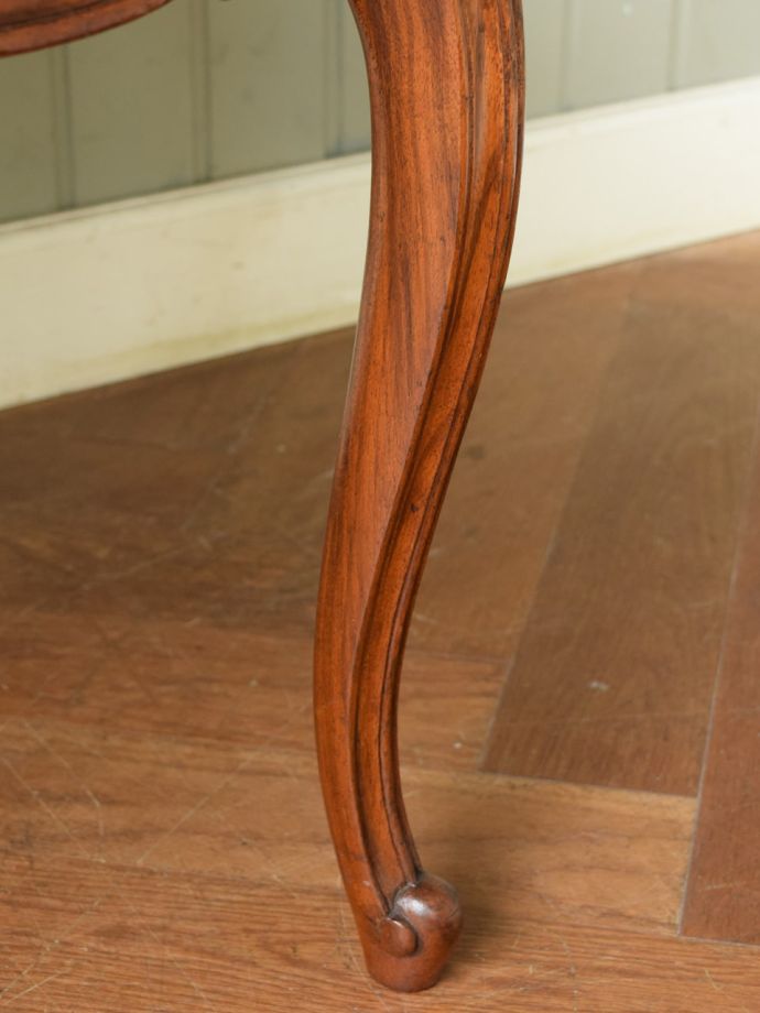 アンティーク家具の脚