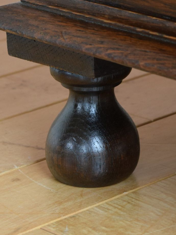 アンティーク家具の脚