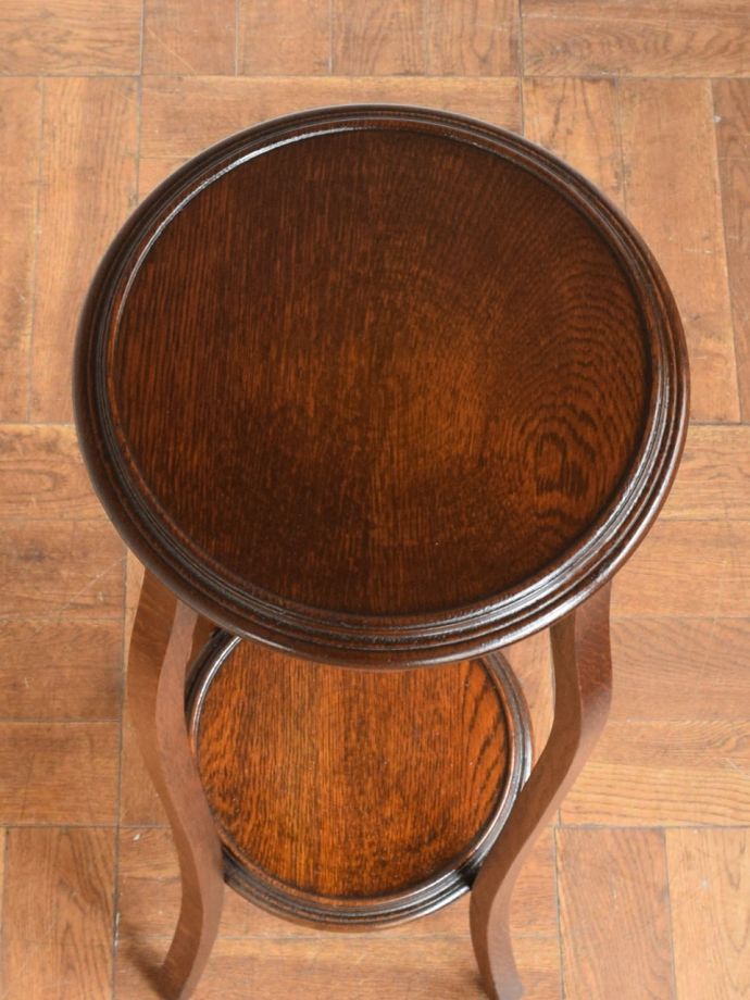 アンティークのプランツスタンドの天板