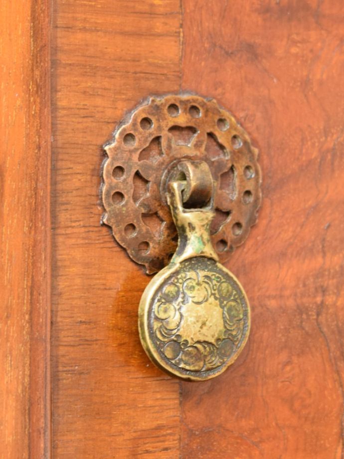 アンティーク家具の取っ手