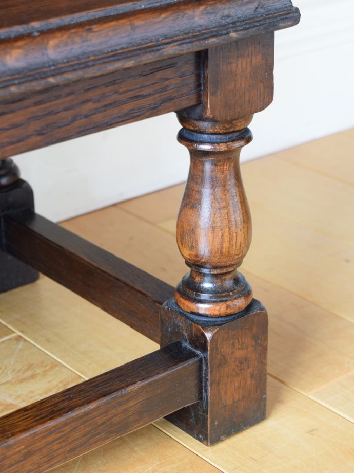 アンティーク家具の脚