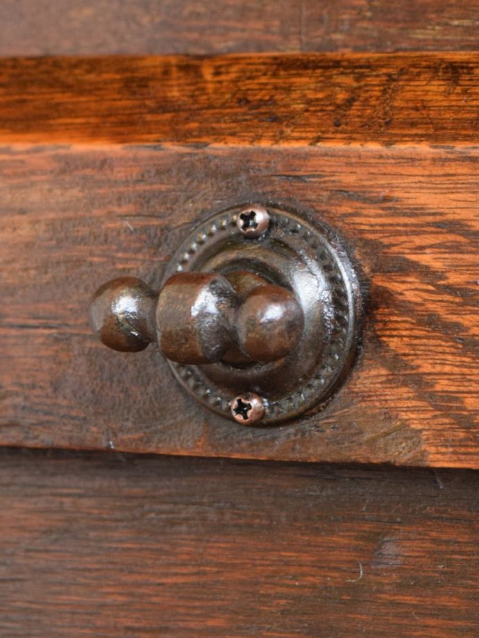 アンティーク家具の取っ手