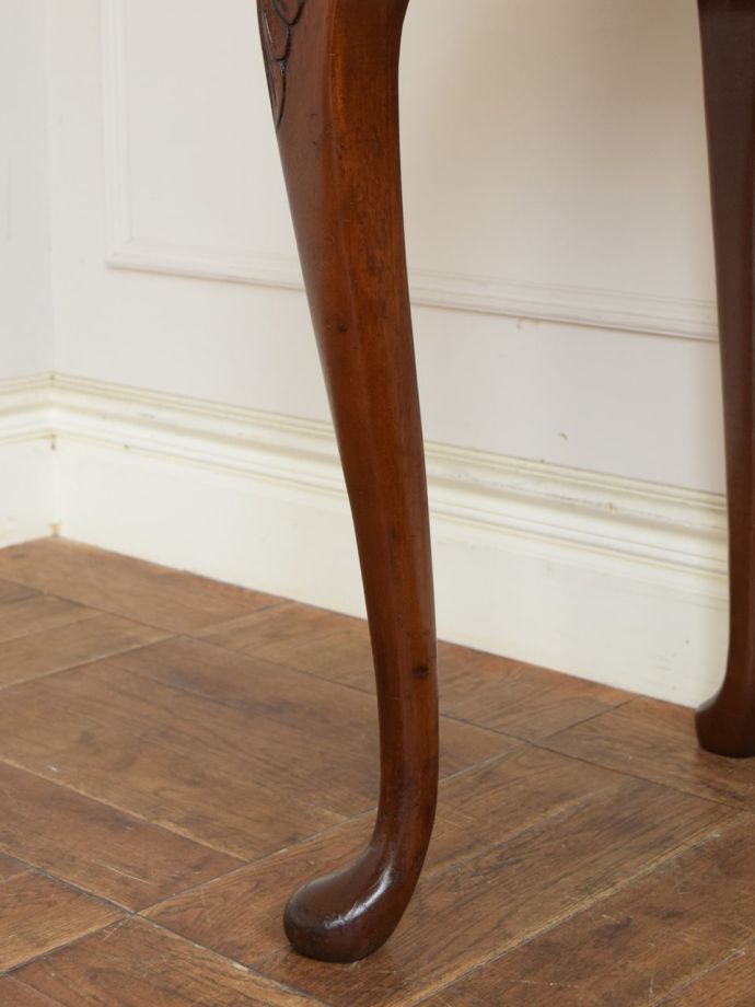 アンティーク家具の脚