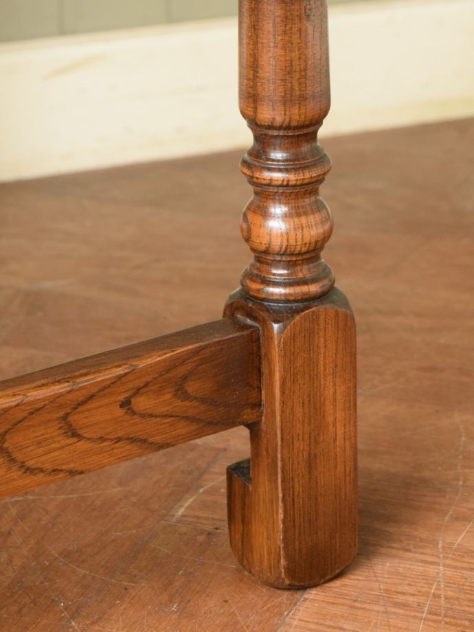 伸長式テーブルの脚