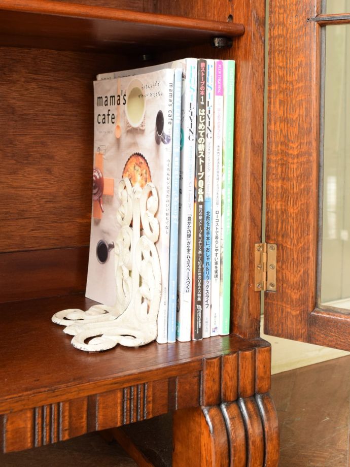 収納たっぷりのキャビネット