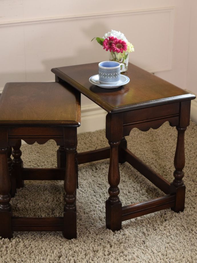 おしゃれなネストテーブル