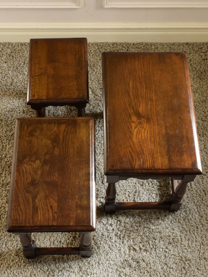 アンティークのテーブルの天板