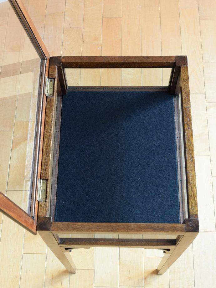 ガラス戸を開くと・・・