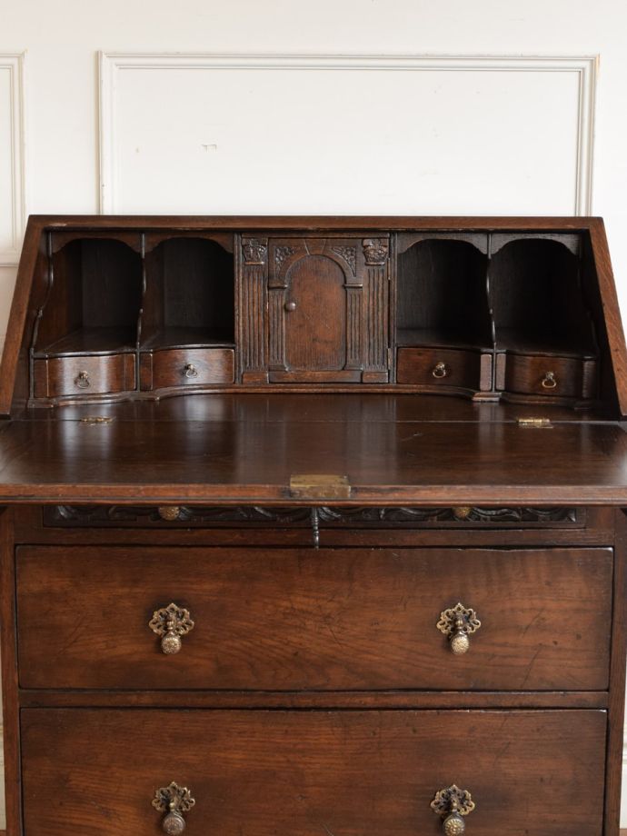 アンティークビューローの扉の中