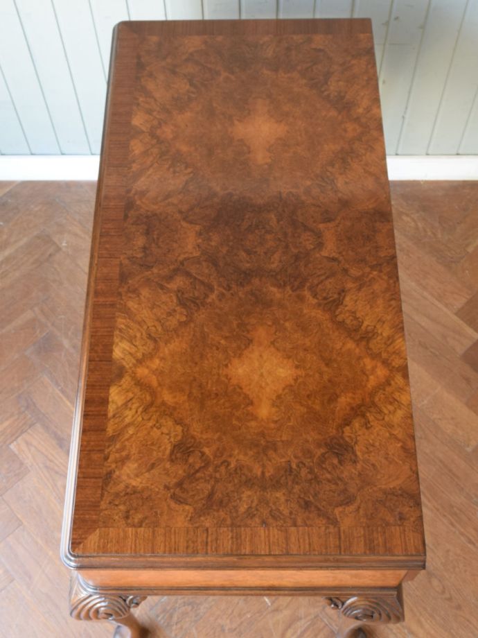 書斎机の美しい天板