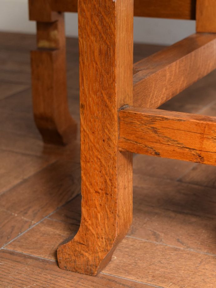 伸長式テーブルの脚