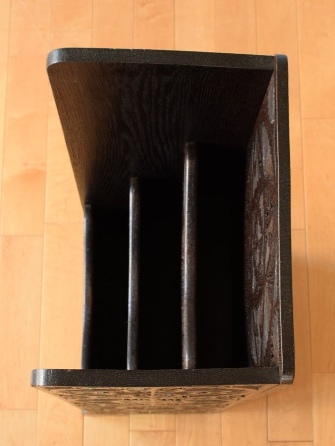 アンティークのおしゃれな本棚