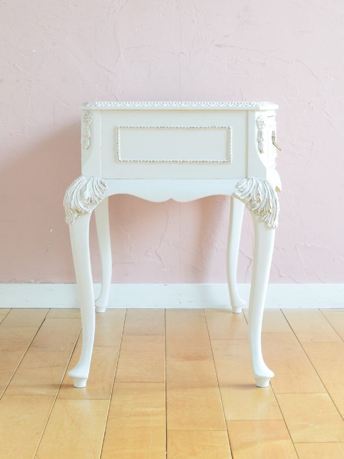 チェストの側面