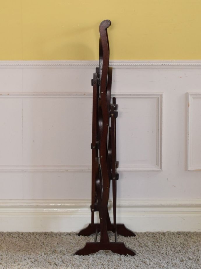 ケーキスタンドの側面