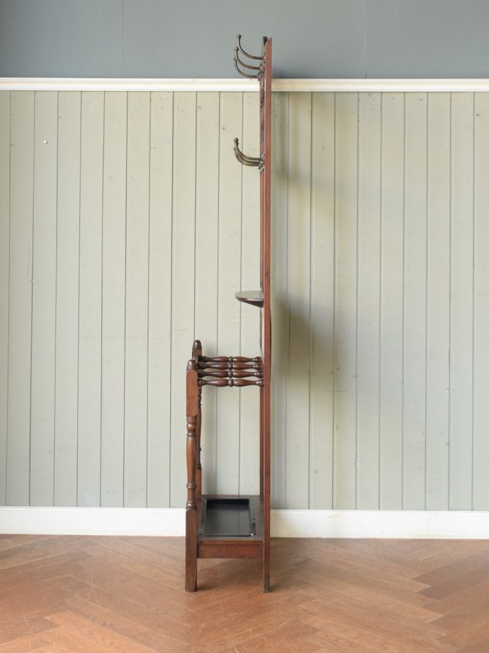 ホールスタンドの横