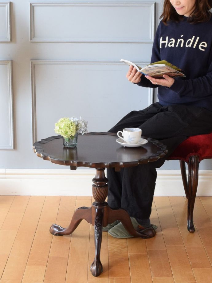 アンティークの折り畳みテーブル