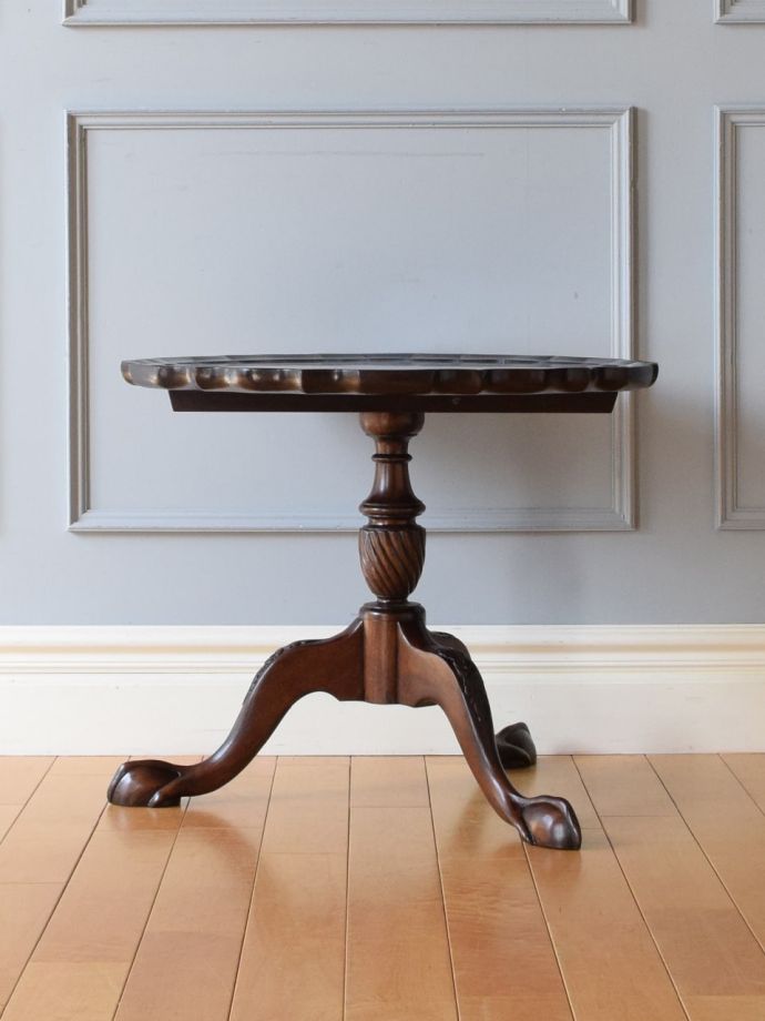 折り畳み式テーブルの側面