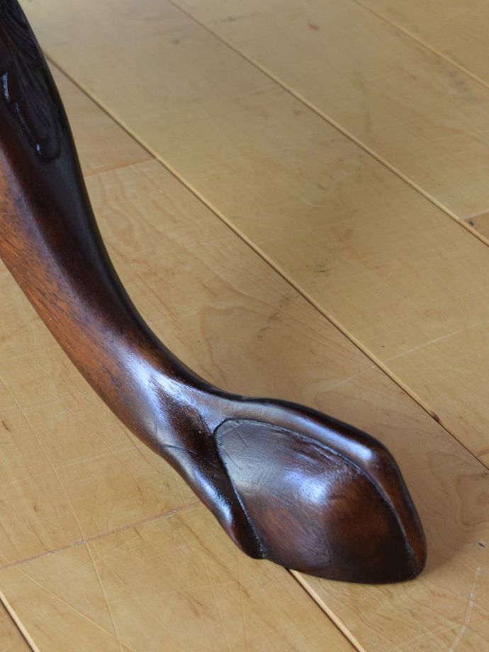 アンティークテーブルの脚