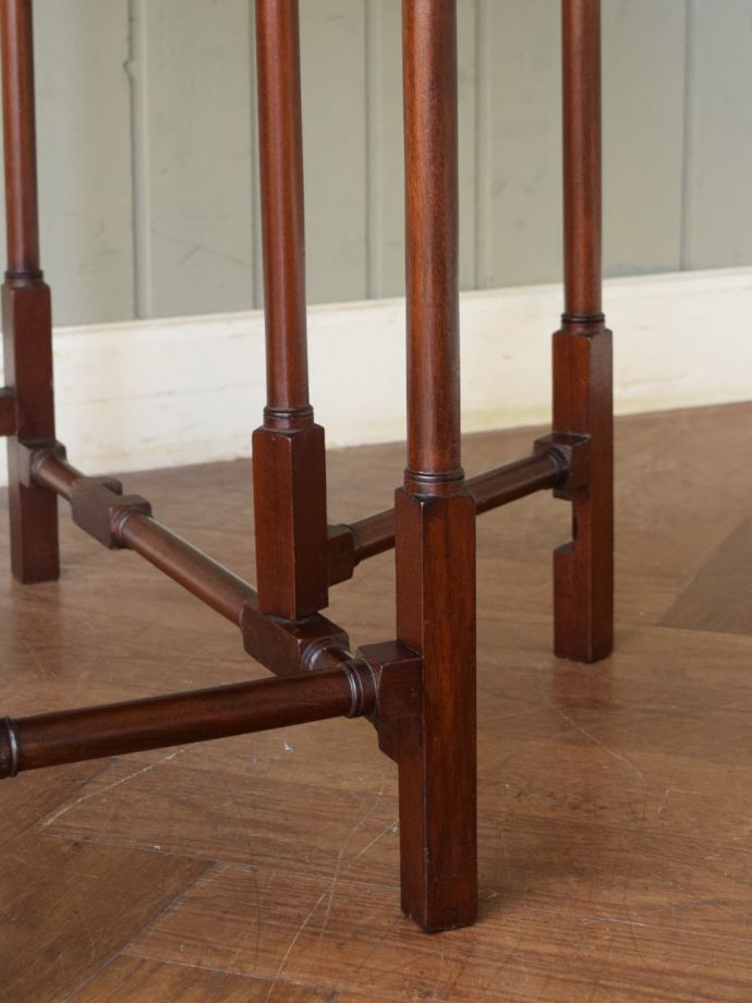 ゲートレッグテーブルの脚