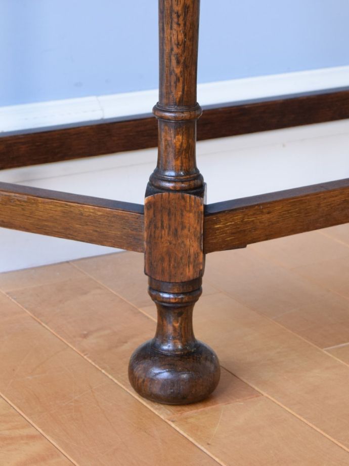 アンティーク家具の脚