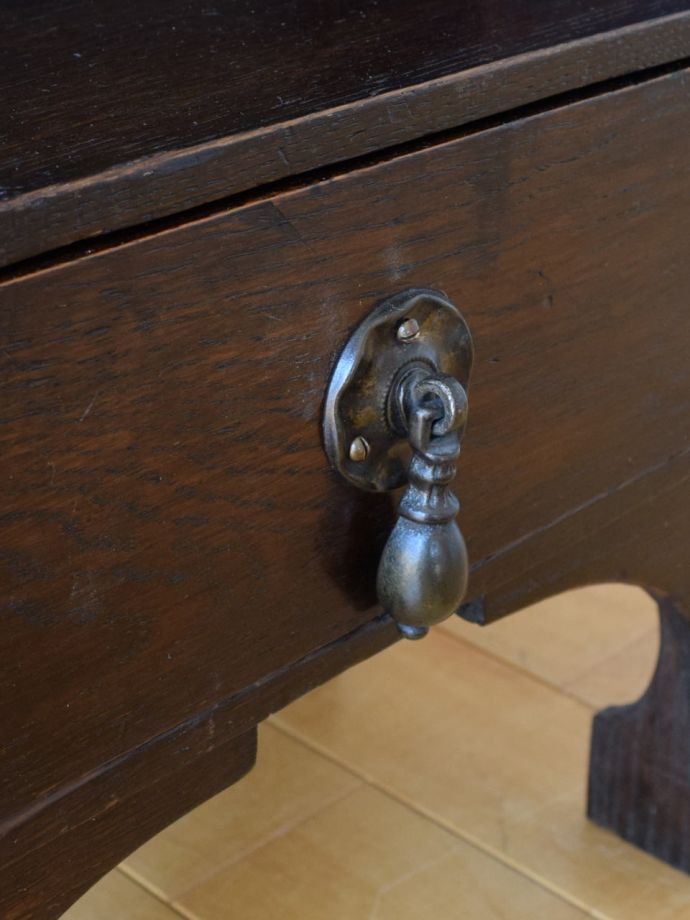 アンティーク家具の取っ手