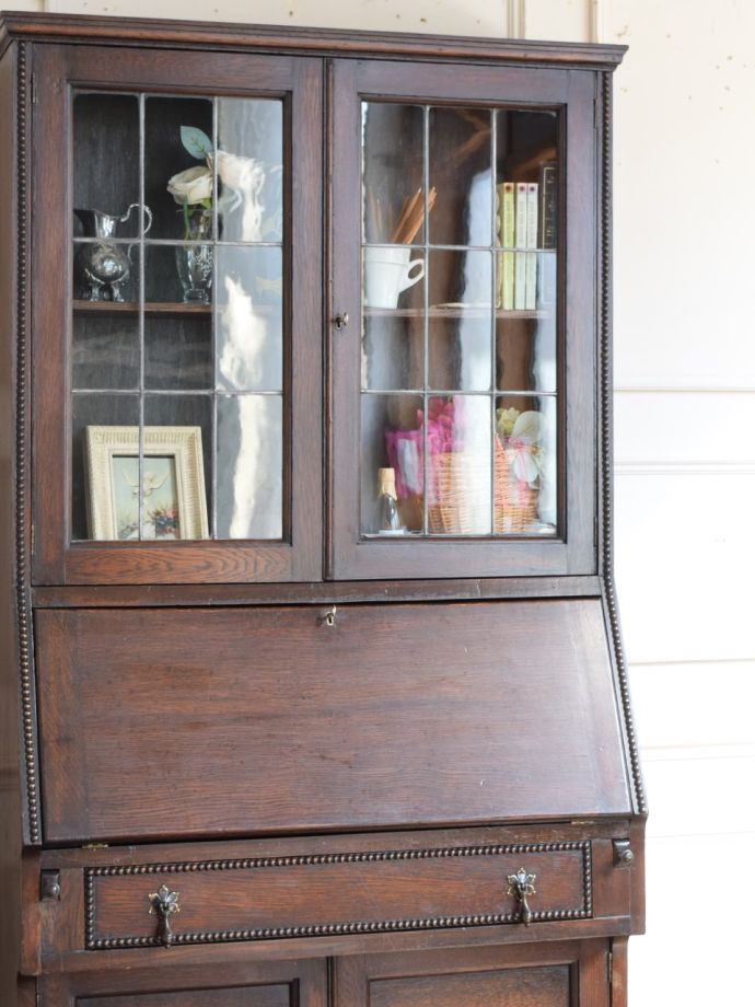 アンティーク家具らしさが漂うビューロー