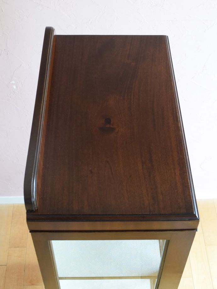 アンティークキャビネットの天板