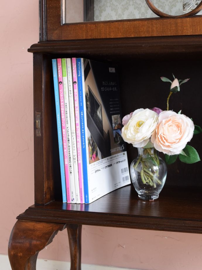 収納たっぷりのキャビネット